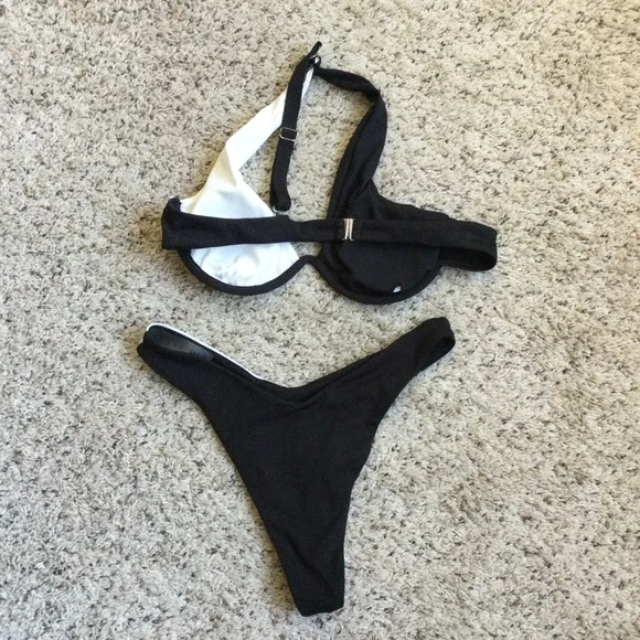 SHEIN Bikini Swimsuit 2 pcs Black White Colorblock - Picture 2 of 3